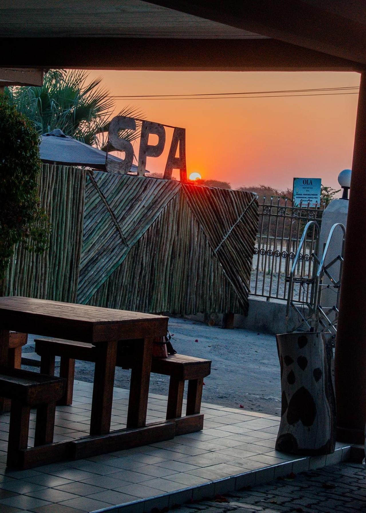 Dolar Lodges & Tours Maun Exterior photo